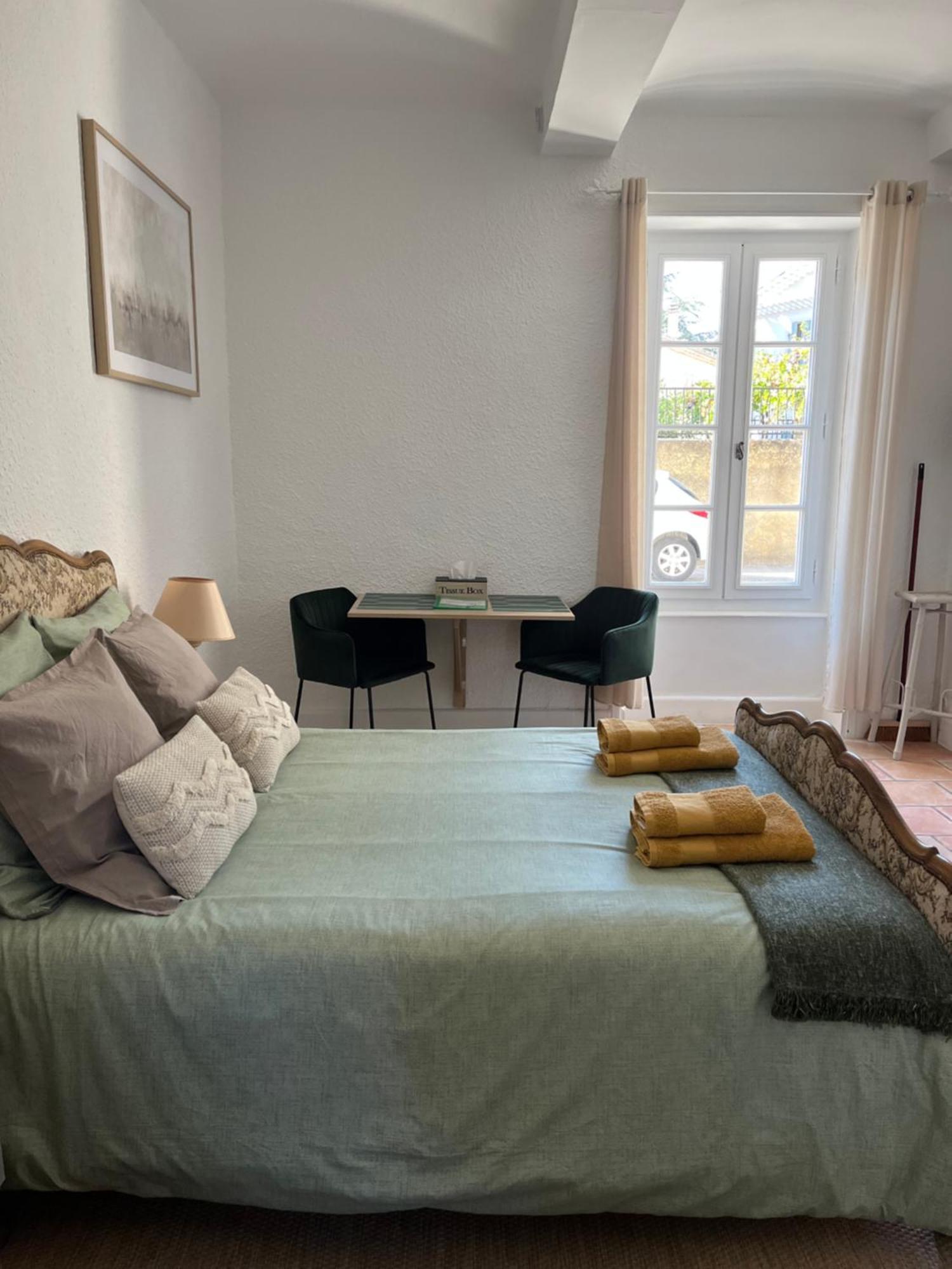 Au Petit Faubourg Apartment Grignan Bagian luar foto